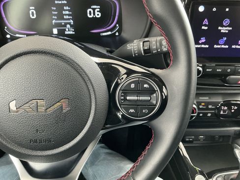 Used 2023 Kia Soul GT-Line image 13