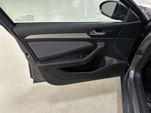 New 2026 Volkswagen Jetta SE FWD image 17
