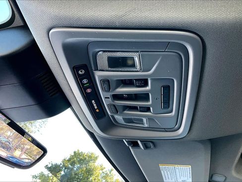 Used 2025 GMC Sierra 2500 Denali w/ Denali Reserve Package image 32