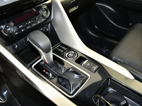 Used 2022 Mitsubishi Eclipse Cross SEL image 30