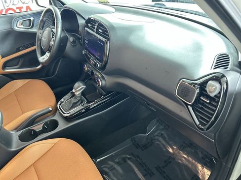 Used 2025 Kia Soul EX image 26