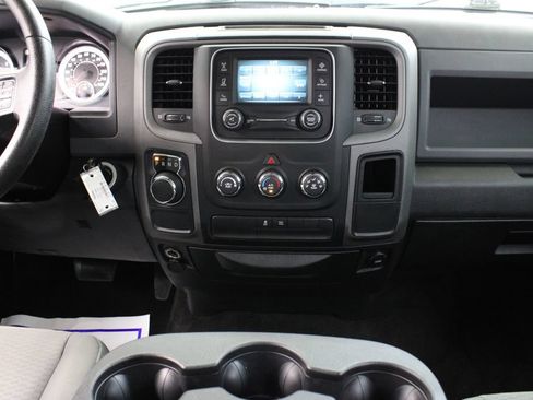 Used 2017 RAM 1500 Express w/ Express Value Package RWD image 18