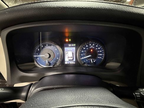 Used 2018 Toyota Sienna XLE w/ XLE Navigation Package image 33