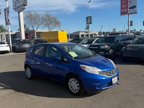 Used 2016 Nissan Versa Note SV image 2