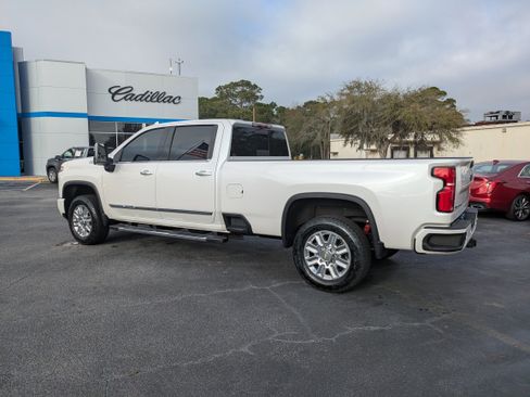 Used 2025 Chevrolet Silverado 3500 High Country w/ Technology Package image 26