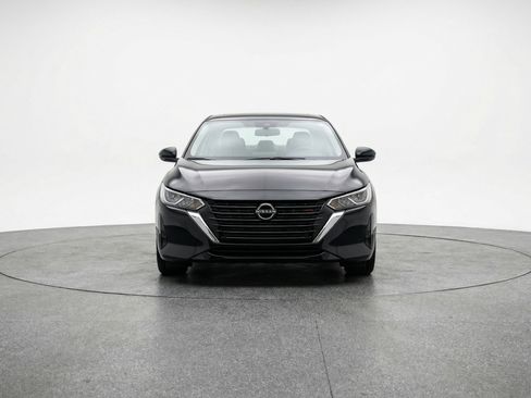 Used 2025 Nissan Sentra SV image 2