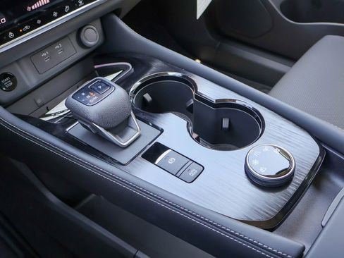New 2026 Nissan Rogue Platinum AWD/4WD image 14