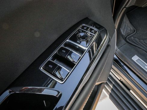 Used 2026 Cadillac Escalade ESV Platinum Sport w/ LPO, ONYX Package image 15