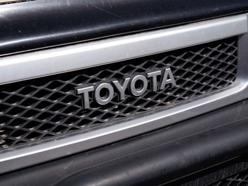 Used 2008 Toyota FJ Cruiser 4WD image 3