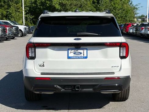 New 2026 Ford Explorer ST-Line w/ ST-Line Street Pack AWD/4WD image 4
