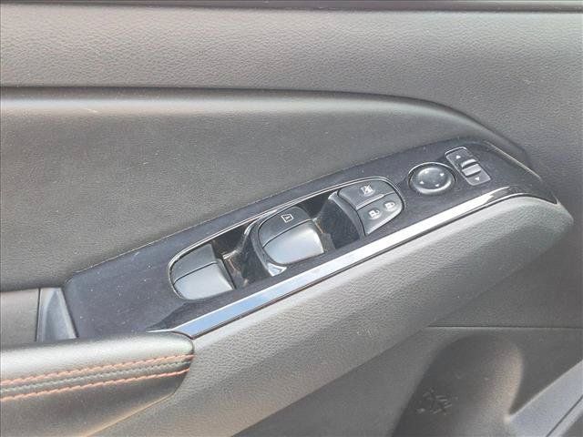 Used 2024 Nissan Altima 2.5 SR FWD image 14
