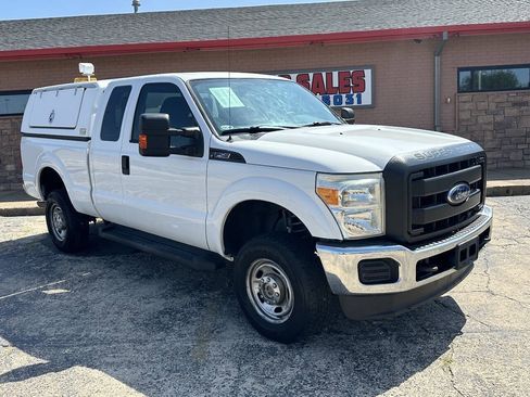 Used 2015 Ford F250 XL w/ Power Equipment Group AWD/4WD image 2