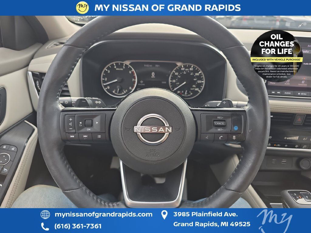 Used 2023 Nissan Rogue SL AWD/4WD image 15