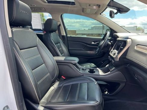 Used 2021 GMC Acadia Denali w/ Denali Ultimate Package AWD/4WD image 11
