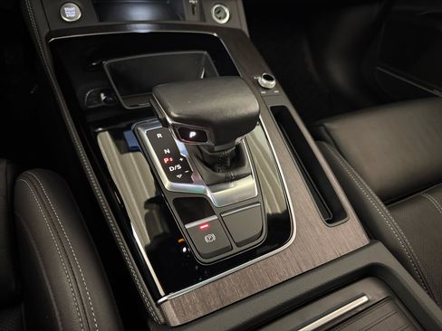 Used 2023 Audi Q5 2.0T Prestige w/ Prestige Package image 30