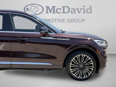 Certified 2024 Lincoln Aviator Black Label w/ Class IV Trailer Tow Package AWD/4WD image 34
