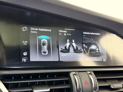 Used 2022 Alfa Romeo Giulia Veloce image 30