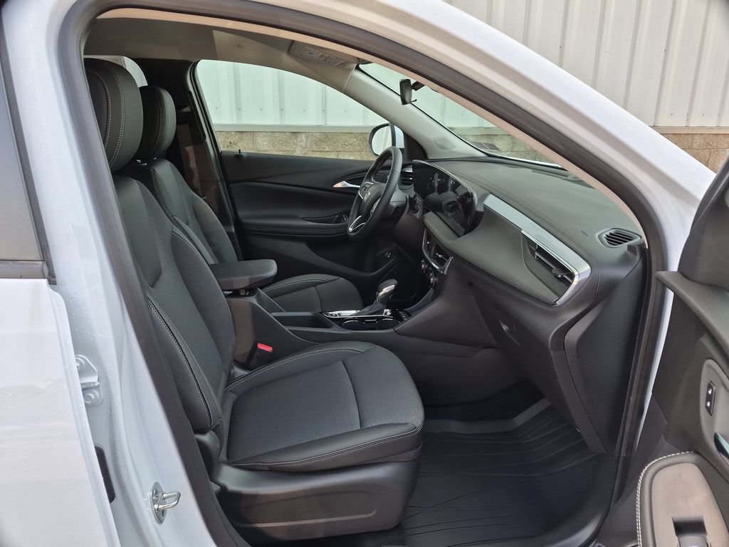 New 2026 Buick Encore GX Preferred w/ Comfort Package AWD/4WD image 35
