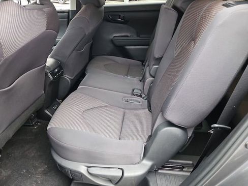 Used 2023 Toyota Highlander LE image 13
