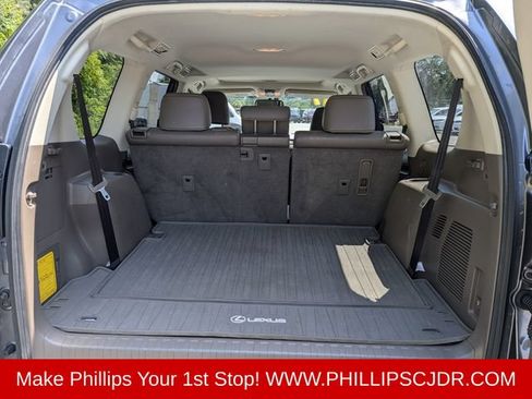 Used 2017 Lexus GX 460 Premium w/ Premium Package AWD/4WD image 12