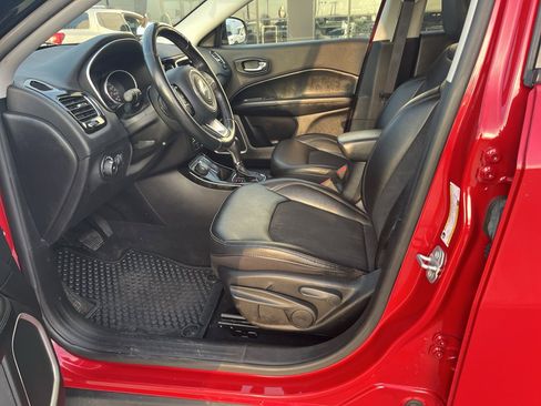 Used 2020 Jeep Compass Latitude image 19