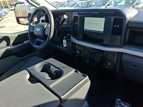 New 2026 Ford F250 XL w/ STX Appearance Package AWD/4WD image 9