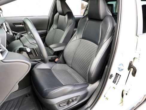 Used 2020 Toyota Corolla XSE image 14