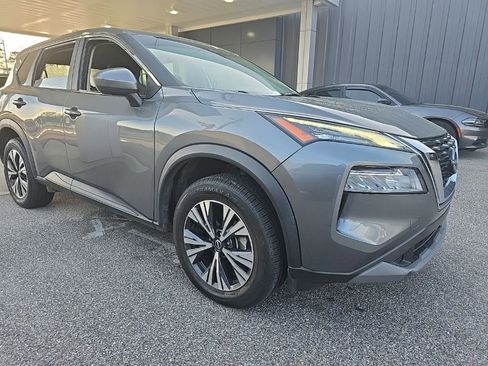 Used 2023 Nissan Rogue SV image 6