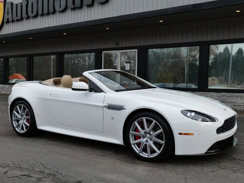 Used 2015 Aston Martin V8 Vantage S RWD image 56