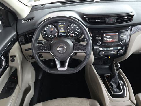 Used 2017 Nissan Rogue Sport SV image 19