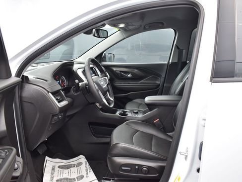 Used 2023 GMC Terrain SLT image 13