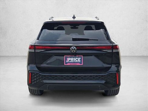 Used 2026 Volkswagen Tiguan SE R-Line image 7