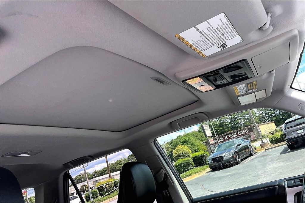 Used 2018 Toyota 4Runner SR5 Premium AWD/4WD image 26
