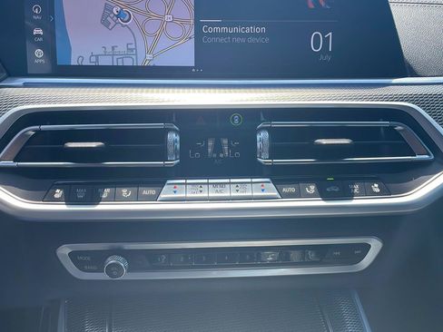 Used 2022 BMW X5 xDrive45e w/ M Sport Package AWD/4WD image 25