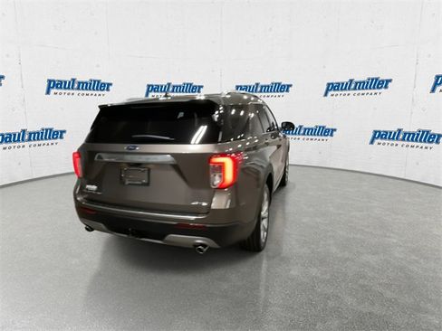 Used 2021 Ford Explorer Platinum image 10