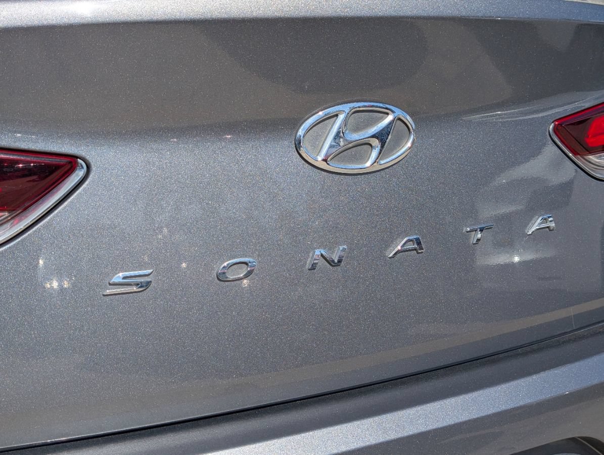 Used 2019 Hyundai Sonata Limited w/ Cargo Package FWD image 11