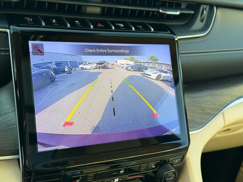 Used 2021 Jeep Grand Cherokee L Limited RWD image 21