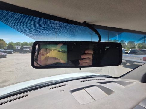 Used 2014 Chevrolet Express 2500 image 16