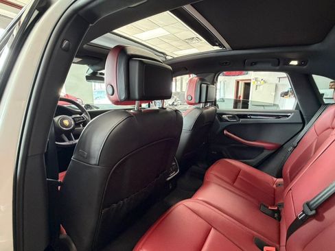 Used 2024 Porsche Macan Turbo AWD/4WD image 50