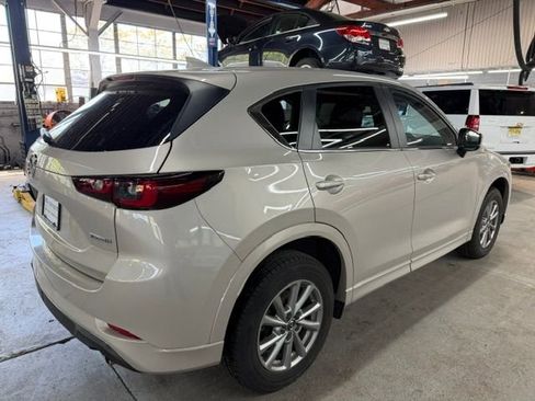 Used 2024 MAZDA CX-5 AWD 2.5 S w/ Preferred Package image 4