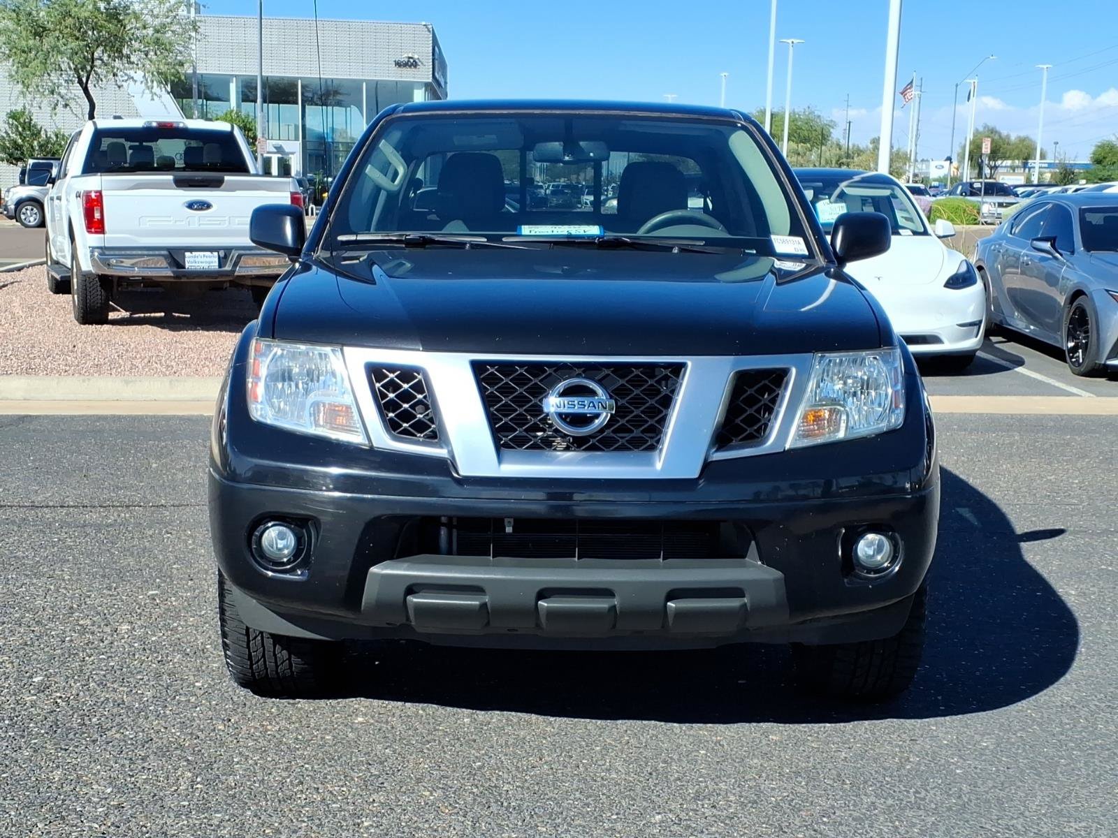 Used 2020 Nissan Frontier SV RWD image 2