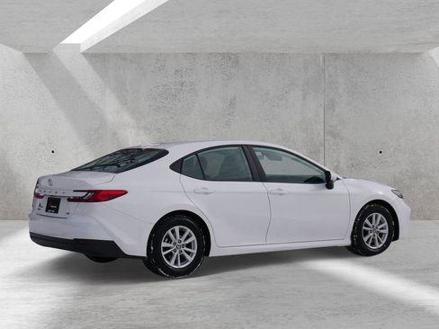 Used 2025 Toyota Camry LE FWD image 3