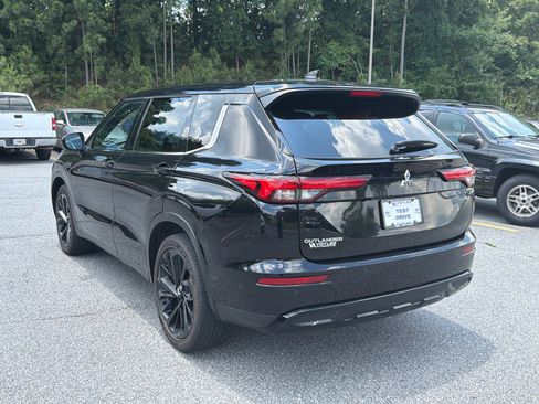 Used 2022 Mitsubishi Outlander SE FWD image 9