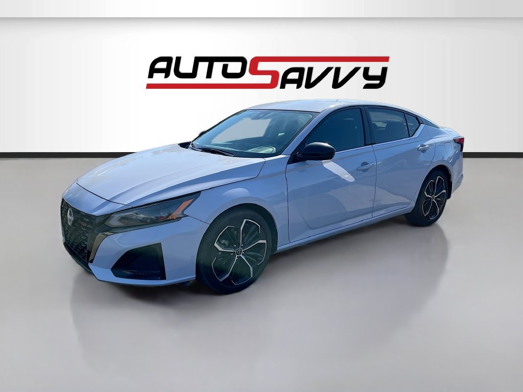 Used 2025 Nissan Altima 2.5 SR FWD image 3