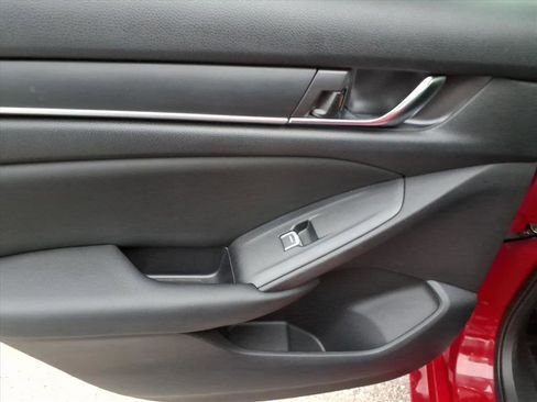 Used 2019 Honda Accord Sport image 32