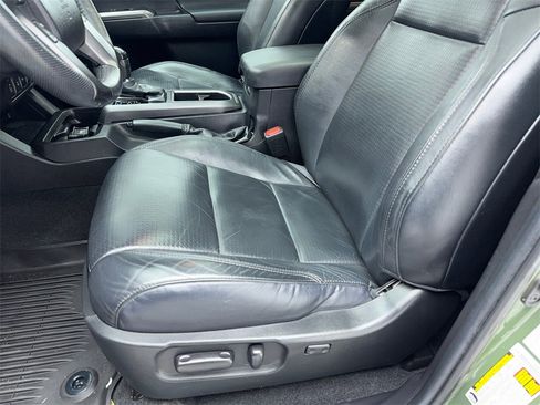 Used 2021 Toyota Tacoma TRD Sport image 34