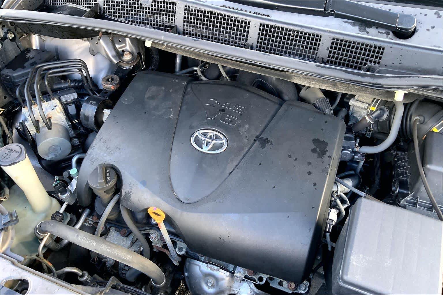 Used 2017 Toyota Sienna XLE Premium AWD/4WD image 31