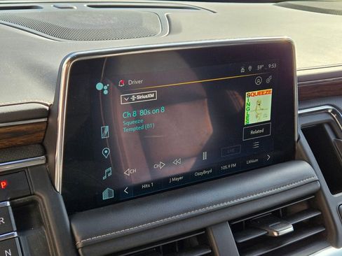 Used 2023 Chevrolet Suburban Premier image 11