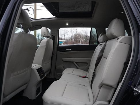 Used 2021 Volkswagen Atlas SE w/ Panoramic Sunroof Package image 37