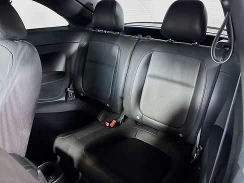 Used 2018 Volkswagen Beetle 2.0T S image 18